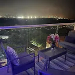 Apartamento con jacuzzi privado, vista al mar, sector exclusivo