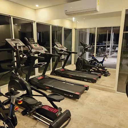 Apartamento Con Jacuzzi Privado, Vista Al Mar, Sector Exclusivo Apartment *