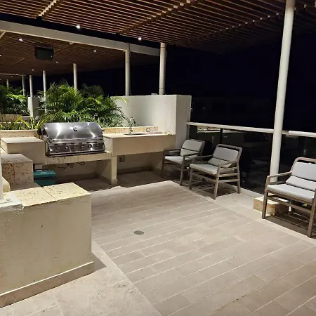 Apartamento Con Jacuzzi Privado, Vista Al Mar, Sector Exclusivo Apartamento