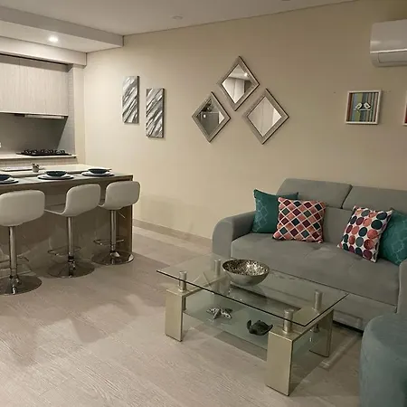 Apartamento Con Jacuzzi Privado, Vista Al Mar, Sector Exclusivo Apartment *