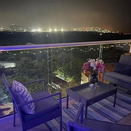 Apartamento Con Jacuzzi Privado, Vista Al Mar, Sector Exclusivo *